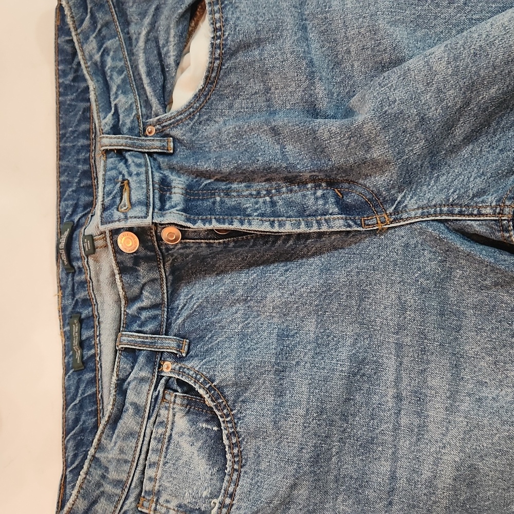 Womens high rise straight curvey non distressed jeans
